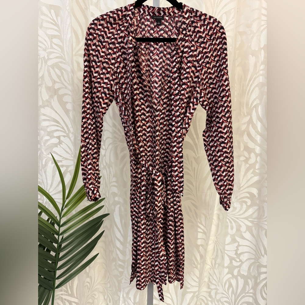 Ann Taylor Abstract Maroon White and Black Long Sleeve Mini Dress